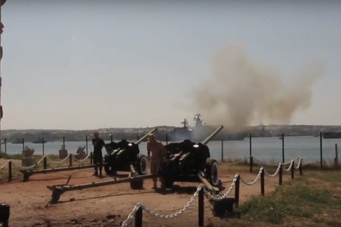 В Севастополе возрождена традиция полуденного артиллерийского залпа